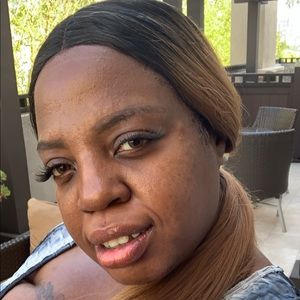 Meet your Posher, Carnina